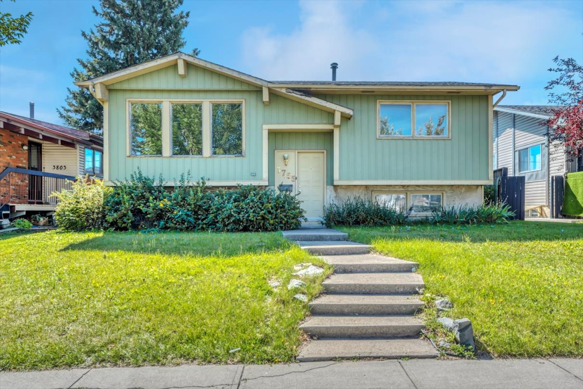 3755 Whitehorn Drive NE Calgary Whitehorn home for sale listed by Lush Realty