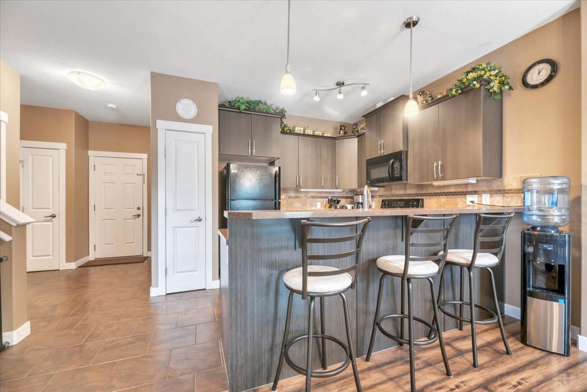 331 Ranch Ridge Meadow looking into kitchen and dining area