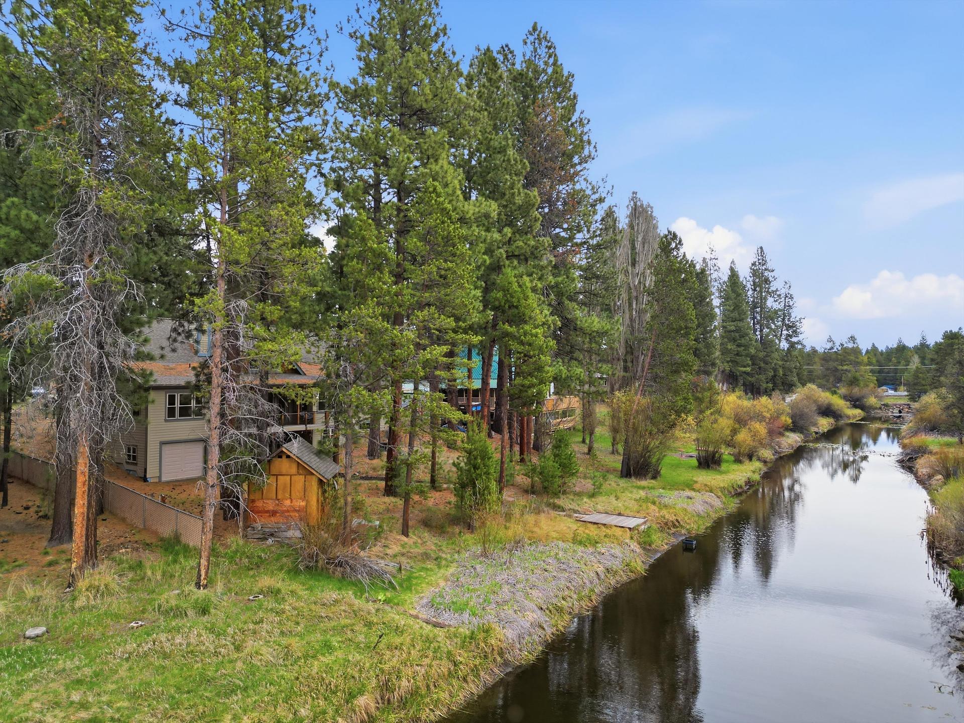 Riverfront retreat in Sunriver Oregon Riverfront retreat in Sunriver Oregon