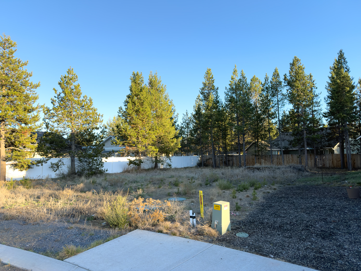 16631 Landing Ct La Pine has all utilities in place. 16631 Landing Ct La Pine has all utilities in place.
