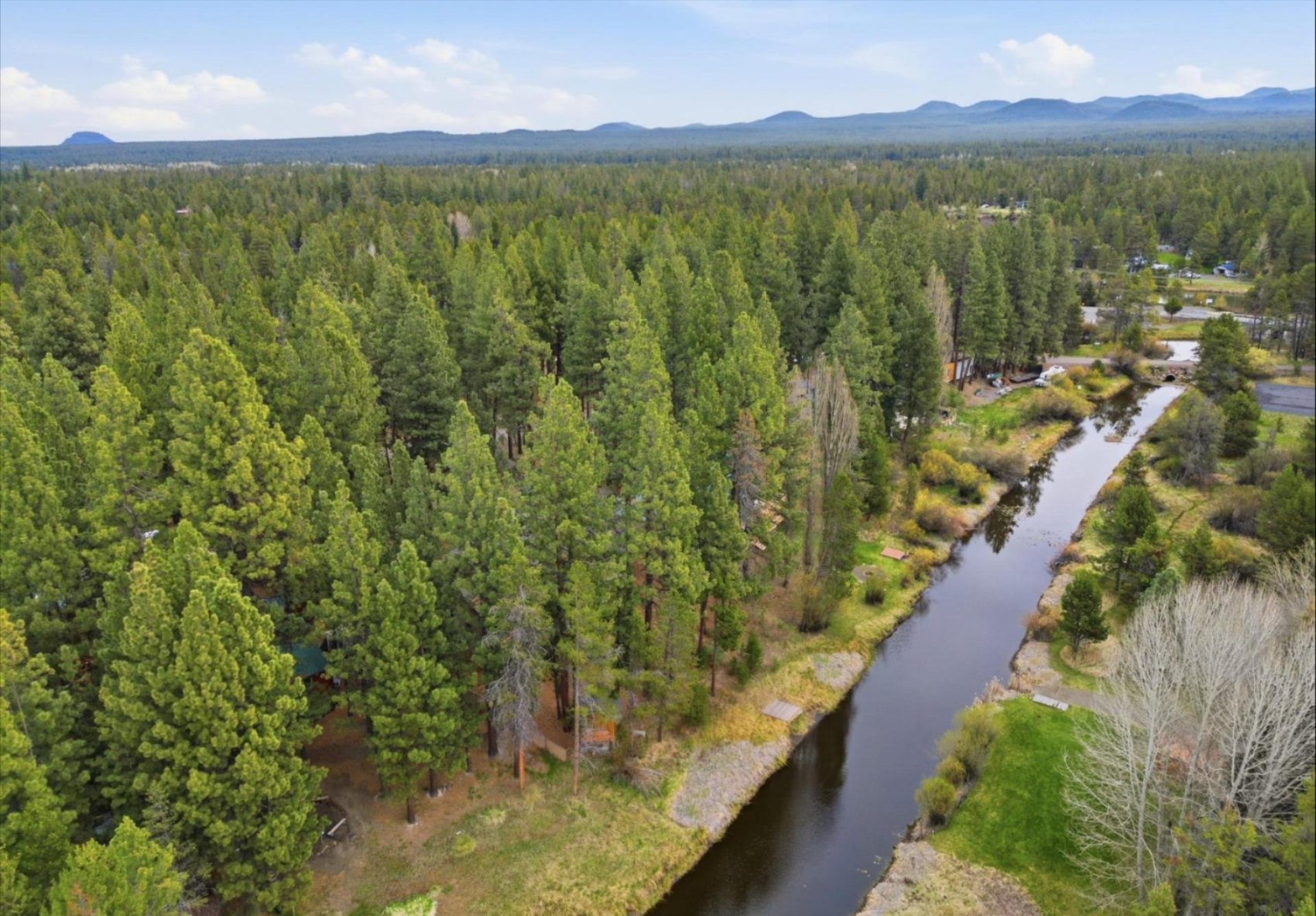Beautiful landscape view of the Sunriver area of Central Oregon Beautiful landscape view of the Sunriver area of Central Oregon