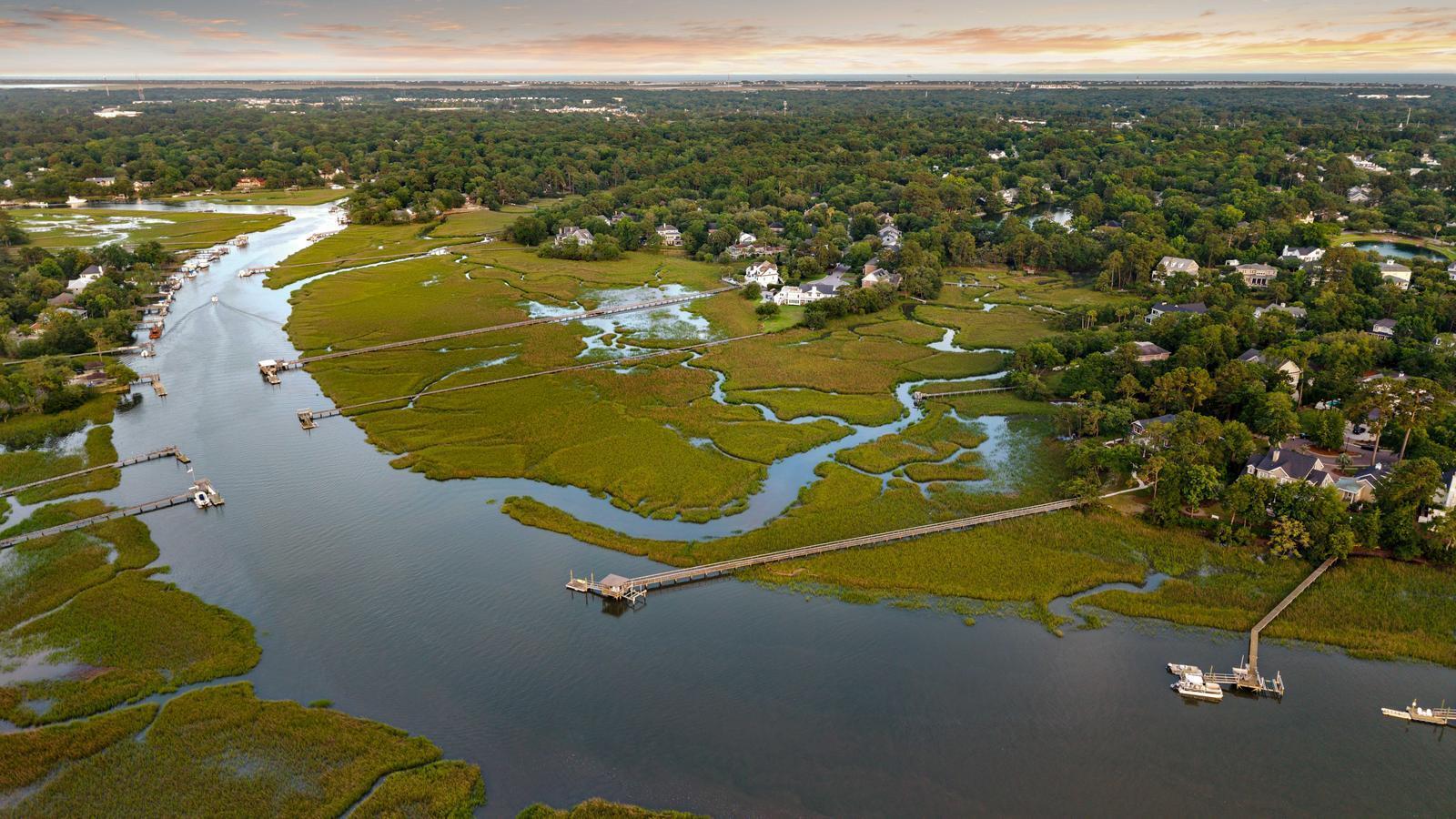 Mount Pleasant South Carolina luxury neighborhood and real estate